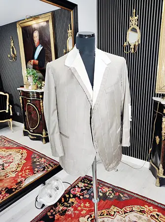 traje artesanal beige liso - servicio sastrería en Logroño